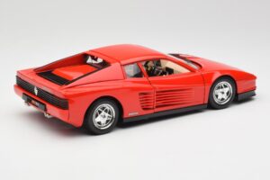 Ferrari Testarossa Rouge Bburago 1:18 3019 Métal Moulé — image 3 sur 8