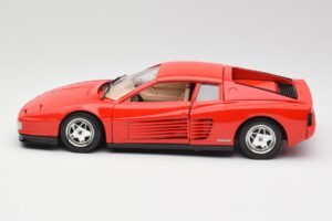 Ferrari Testarossa Rouge Bburago 1:18 3019 Métal Moulé — image 4 sur 8