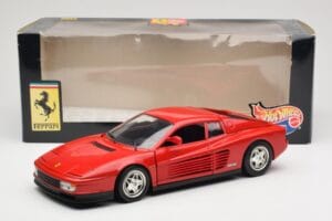 Ferrari Testarossa Rouge Hot Wheels 1:18 23918 Métal Moulé — image 8 sur 8