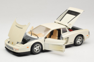 Ferrari Testarossa Blanc Bburago 1:18 3019-W1 Métal Moulé — image 2 sur 8