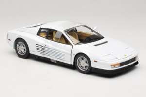 Ferrari Testarossa Blanc Miami Vice Hot Wheels 1:18 P9904 Métal Moulé — image 4 sur 6