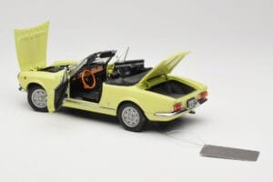 Fiat 124 Spider BS1 Jaune Sun Star 1:18 4921 Métal Moulé — image 5 sur 8