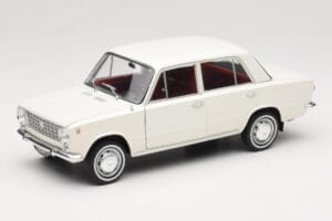 Fiat 124 Blanc IXO 1:18 18CMC205OP Métal Moulé
