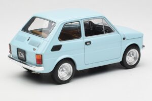 Fiat 126 Bleu Clair MCG 1:18 MCG18415 Métal Moulé — image 2 sur 6