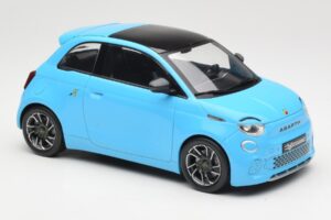 Abarth 500e Bleu IXO 1:18 MCG18499 Métal Moulé — image 4 sur 6