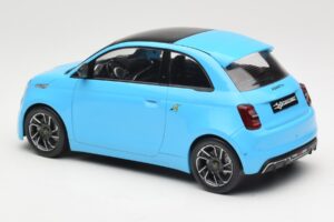 Abarth 500e Bleu IXO 1:18 MCG18499 Métal Moulé — image 5 sur 6