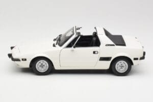 Fiat X1/9 Blanc Minichamps 1:18 100121685 Métal Moulé — image 4 sur 8