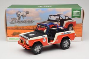 Ford Bronco Baja #37 1966 GreenLight 1:18 19037 Métal Moulé — image 6 sur 6