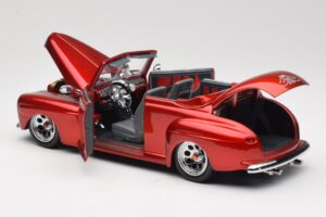 Ford Cabriolet Red Metallic Road Signature 1:18 30028 Métal Moulé — image 5 sur 8