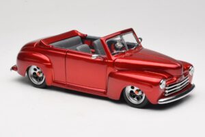 Ford Cabriolet Red Metallic Road Signature 1:18 30028 Métal Moulé — image 6 sur 8