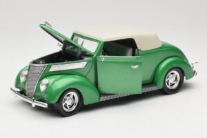 Ford Cabriolet Vert Road Signature 1:18 92239 Métal Moulé — image 2 sur 8