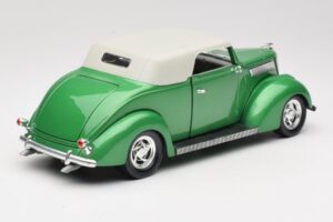 Ford Cabriolet Vert Road Signature 1:18 92239 Métal Moulé — image 3 sur 8