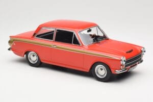 Ford Cortina Lotus Red & Gold Stripe MCG 1:18 MCG18532 Métal Moulé — image 4 sur 6
