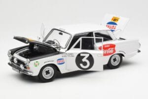 Ford Cortina Mk1 #3 P. Hughes / B. Young African Safari Rally 1964 AUTOart 1:18 86428 Métal Moulé — image 2 sur 8