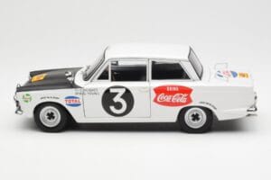 Ford Cortina Mk1 #3 P. Hughes / B. Young African Safari Rally 1964 AUTOart 1:18 86428 Métal Moulé — image 4 sur 8