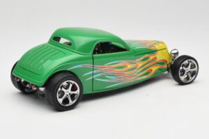 Ford Coupé Vert avec Flammes Road Signature 1:18 30109 Métal Moulé — image 3 sur 8
