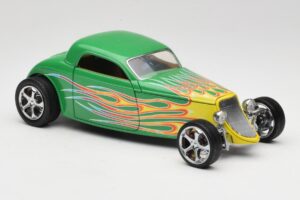 Ford Coupé Vert avec Flammes Road Signature 1:18 30109 Métal Moulé — image 6 sur 8