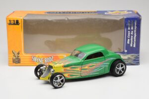 Ford Coupé Vert avec Flammes Road Signature 1:18 30109 Métal Moulé — image 8 sur 8