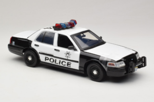 Ford Crown Victoria Police Interceptor The Hangover Movie Greenlight 1:18 12911 Métal Moulé — image 4 sur 6