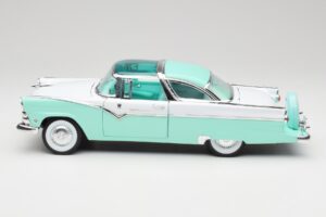Ford Crown Victoria Seafoam Vert & Blanc Road Legends 1:18 92138 Métal Moulé — image 3 sur 7