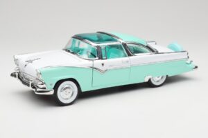 Ford Crown Victoria Seafoam Vert & Blanc Road Legends 1:18 92138 Métal Moulé