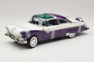 Ford Crown Victoria Blanc Violet Road Signature 1:18 92138-P1 Métal Moulé