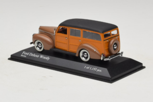 Ford DeLuxe Woody Break Brun Minichamps 1:43 400082111 Métal Moulé — image 3 sur 4