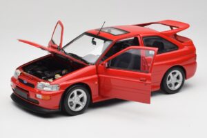 Ford Escort RS Cosworth Radiant Rouge Minichamps 1:18 150089021 Métal Moulé — image 2 sur 8