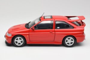 Ford Escort RS Cosworth Radiant Rouge Minichamps 1:18 150089021 Métal Moulé — image 4 sur 8