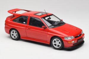 Ford Escort RS Cosworth Radiant Rouge Minichamps 1:18 150089021 Métal Moulé — image 6 sur 8