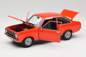 Ford Escort Mk2 Signal Orange Minichamps 1:18 150084100 Métal Moulé — image 2 sur 8