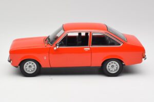 Ford Escort Mk2 Signal Orange Minichamps 1:18 150084100 Métal Moulé — image 4 sur 8
