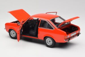 Ford Escort Mk2 Signal Orange Minichamps 1:18 150084100 Métal Moulé — image 5 sur 8