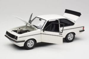 Ford Escort Mk2 RS 2000 LHD Blanc Minichamps 1:18 150084300 Métal Moulé — image 2 sur 8