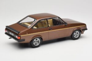 Ford Escort Mk2 RS 2000 Brown Metallic MCG 1:18 MCG18530 Métal Moulé — image 2 sur 6