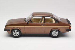 Ford Escort Mk2 RS 2000 Brown Metallic MCG 1:18 MCG18530 Métal Moulé — image 3 sur 6