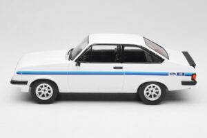 Ford Escort Mk2 RS 2000 Blanc MCG 1:18 MCG18439 Métal Moulé — image 3 sur 6