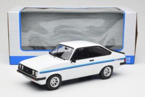 Ford Escort Mk2 RS 2000 Blanc MCG 1:18 MCG18439 Métal Moulé — image 6 sur 6