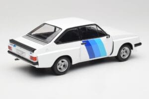 Ford Escort Mk2 RS 2000 X-Pack Diamond Blanc & Bleu Decor MCG 1:18 MCG18351 Métal Moulé — image 2 sur 6