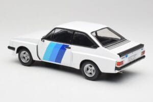 Ford Escort Mk2 RS 2000 X-Pack Diamond Blanc & Bleu Decor MCG 1:18 MCG18351 Métal Moulé — image 5 sur 6