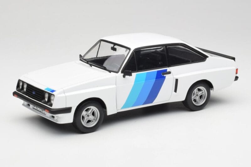 Ford Escort Mk2 RS 2000 X-Pack Diamond Blanc & Bleu Decor MCG 1:18 MCG18351 Métal Moulé