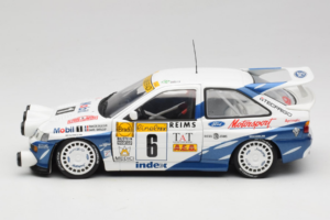 Ford Escort RS Cosworth Mobil 1 #6 F. Delecour / D. Grataloup Rally Monte Carlo Night Version Winner 1994 UT Models 1:18 3945 — image 4 sur 8