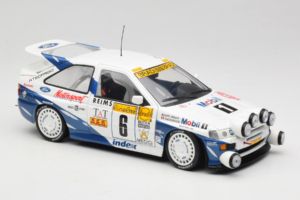 Ford Escort RS Cosworth Mobil 1 #6 F. Delecour / D. Grataloup Rally Monte Carlo Night Version Winner 1994 UT Models 1:18 3945 — image 6 sur 8