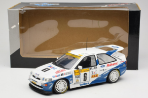 Ford Escort RS Cosworth Mobil 1 #6 F. Delecour / D. Grataloup Rally Monte Carlo Winner 1994 UT Models 1:18 180948106 Métal Mo — image 8 sur 8