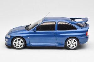 Ford Escort RS Cosworth Bleu IXO 1:18 18CMC180 Métal Moulé — image 3 sur 6