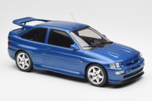 Ford Escort RS Cosworth Bleu IXO 1:18 18CMC180 Métal Moulé — image 4 sur 6
