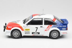 Ford Escort RS Turbo #7 Lotto Haspengouw Rally 1985 MCG 1:18 MCG18421 Métal Moulé — image 3 sur 6