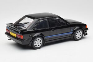 Ford Escort RS Turbo Voiture Privée Princesse Diana Noir MCG 1:18 MCG18420 Métal Moulé — image 2 sur 6