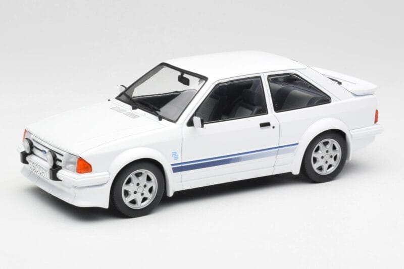 Ford Escort RS Turbo Blanc MCG 1:18 MCG18419 Métal Moulé