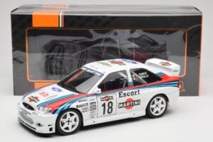 Ford Escort WRC Martini Racing #18 G. Cunico / G. Pirollo Rally San Remo 1998 IXO 1:18 18RMC171A Métal Moulé — image 6 sur 6